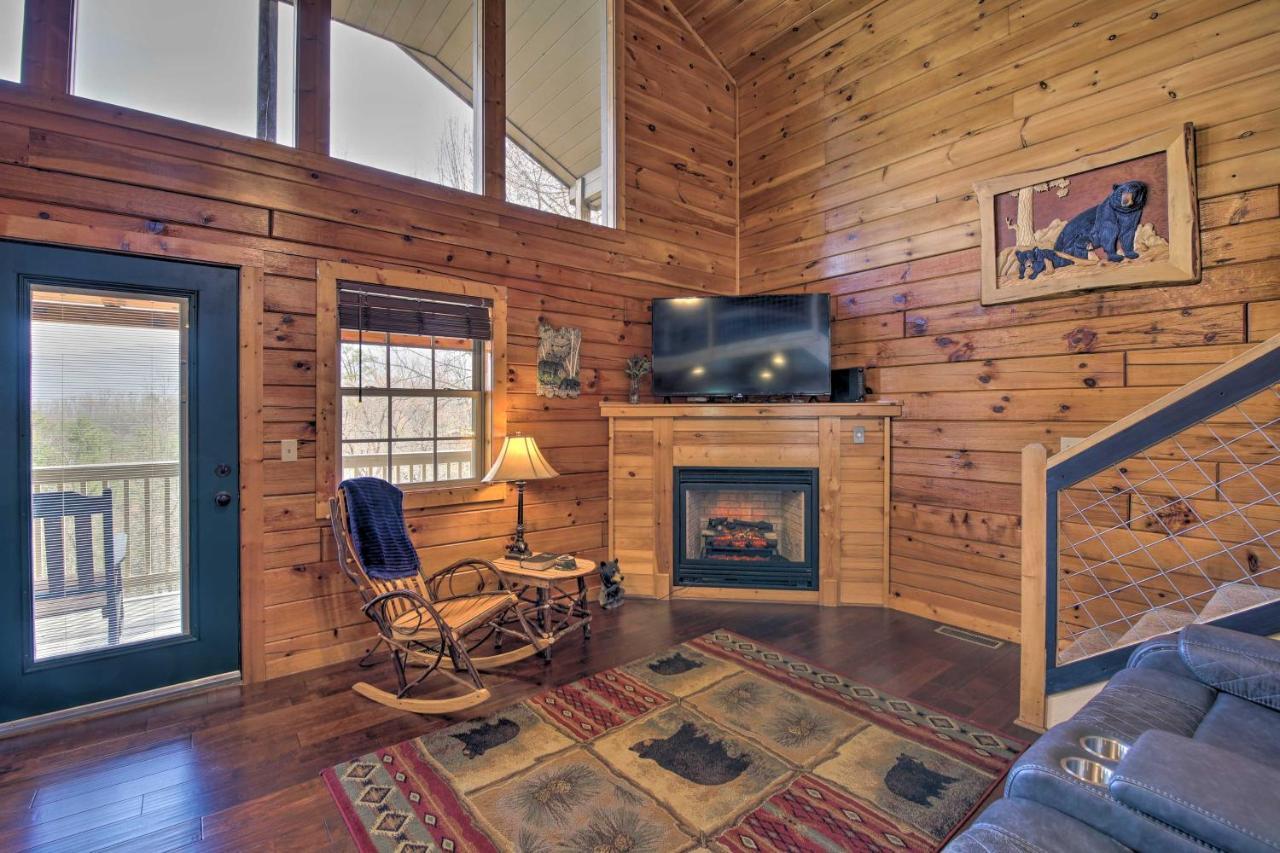 Gatlinburg Cabin With Pool Table And Hot Tub! 外观 照片