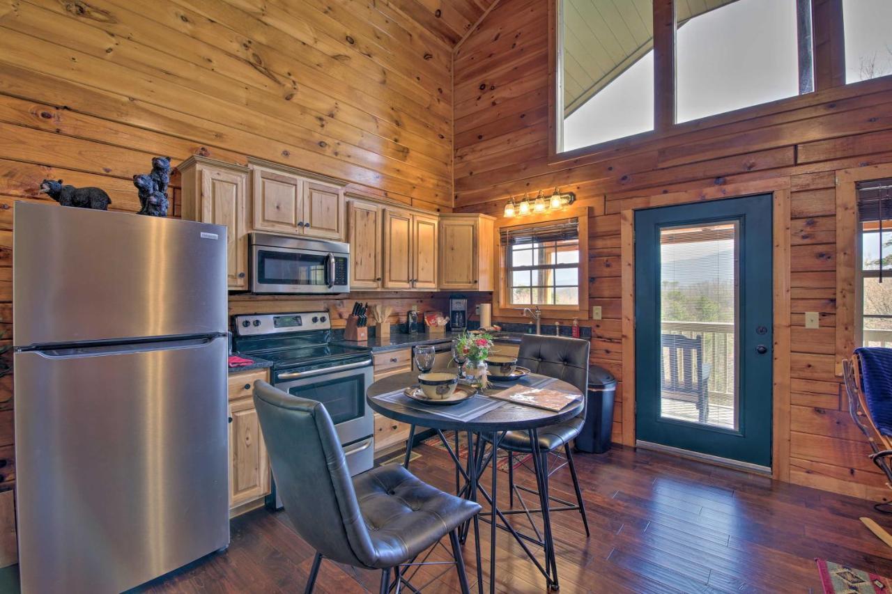 Gatlinburg Cabin With Pool Table And Hot Tub! 外观 照片